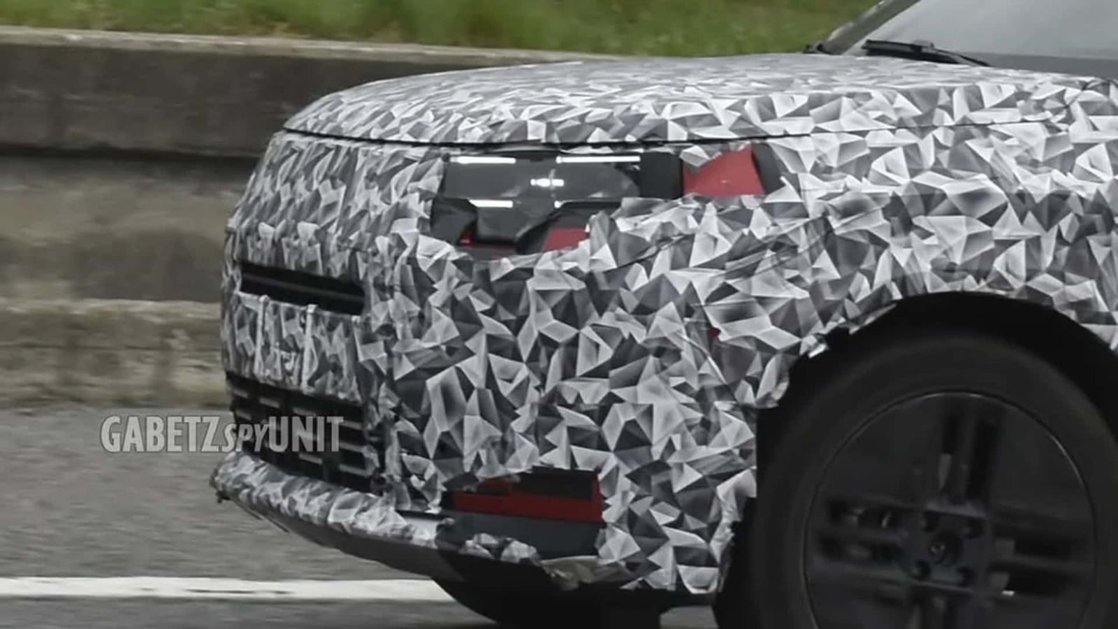 vazou esta e a primeira foto do novo fiat fastback 2027 sem camuflagem (1)