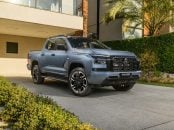 Mitsubishi Triton Tarmac 2027 Azul frente parada 3