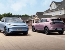 BAIC arcfox t1 Azul e roxo