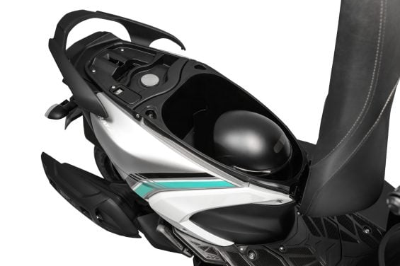 Yamaha ZR Hybrid Connected (6)