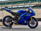Yamaha R7