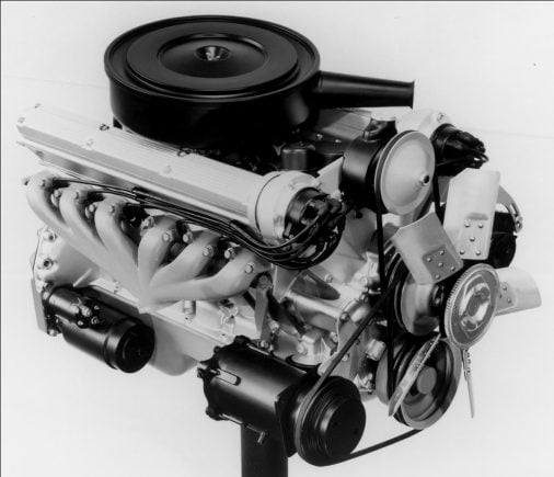 Motor V12 OHC Cadillac 2
