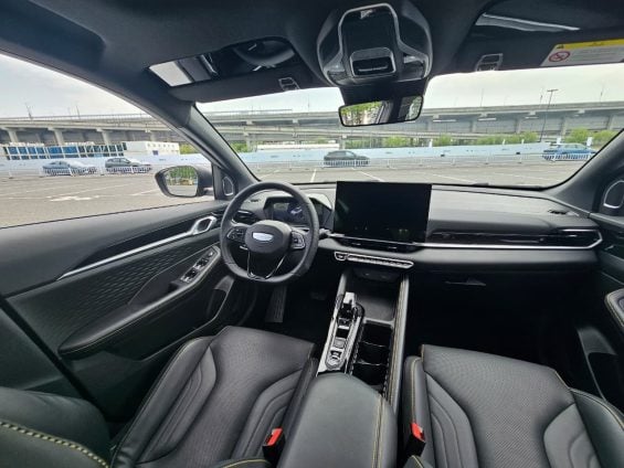 Geely Coolray interior painel