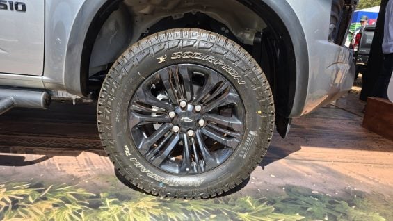 Chevrolet S10 2027 versão trailboss rodas vão livre