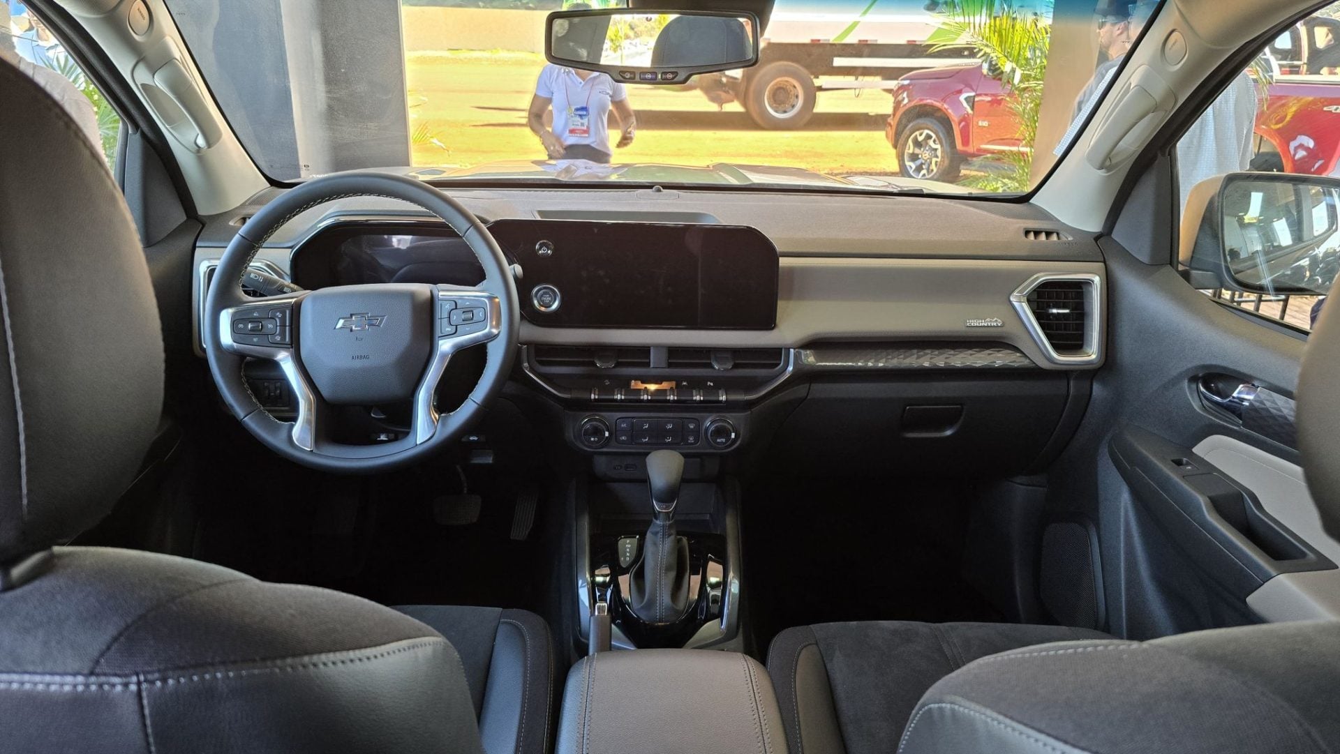 Chevrolet Trailblazer 2027 versão Midnight Agrishow interior