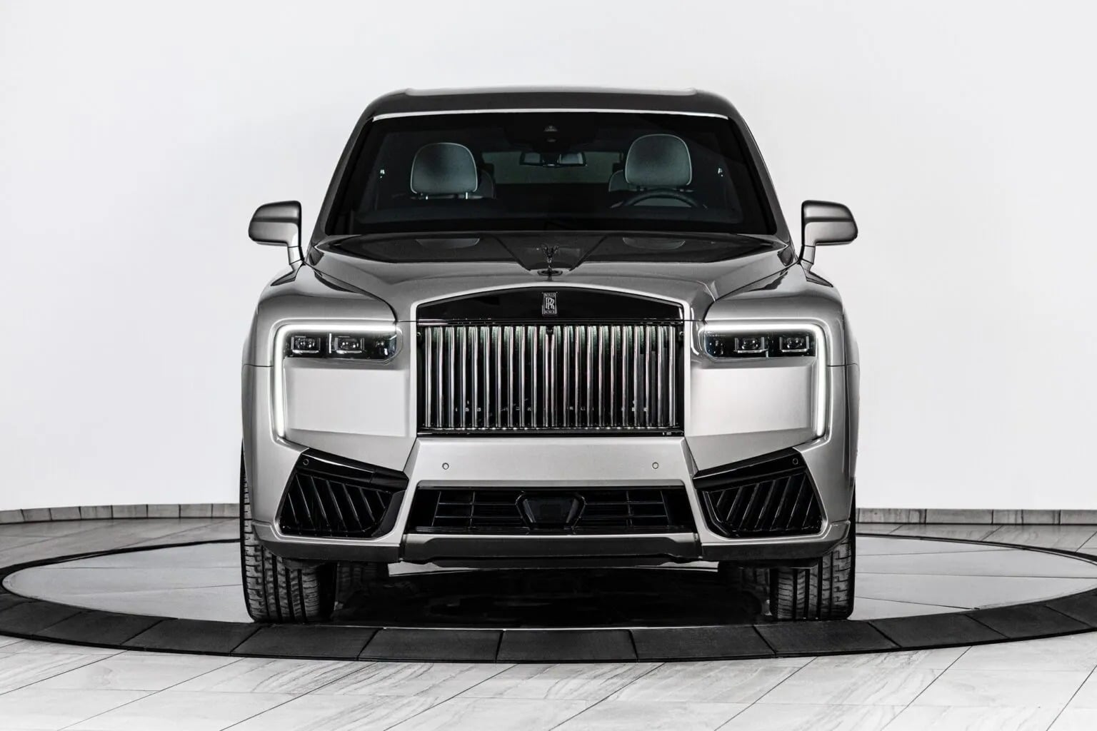 Inkas revela rolls royce cullinan com proteção militar e luxo preservado (20)