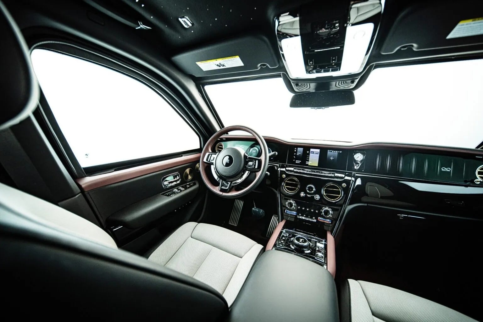 Inkas revela rolls royce cullinan com proteção militar e luxo preservado (23)