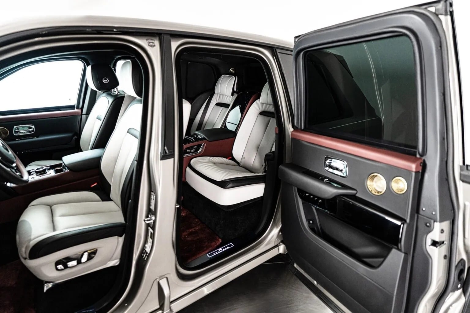 Inkas revela rolls royce cullinan com proteção militar e luxo preservado (28)