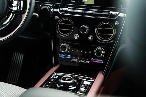Inkas revela rolls royce cullinan com proteção militar e luxo preservado (30)