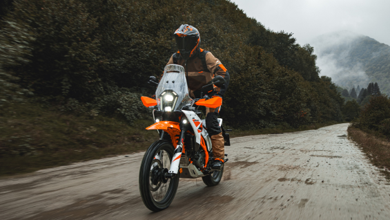 KTM Adventure 390 (1)