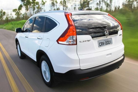 Honda CR V EXL 4WD 2012 branco traseira em movimento