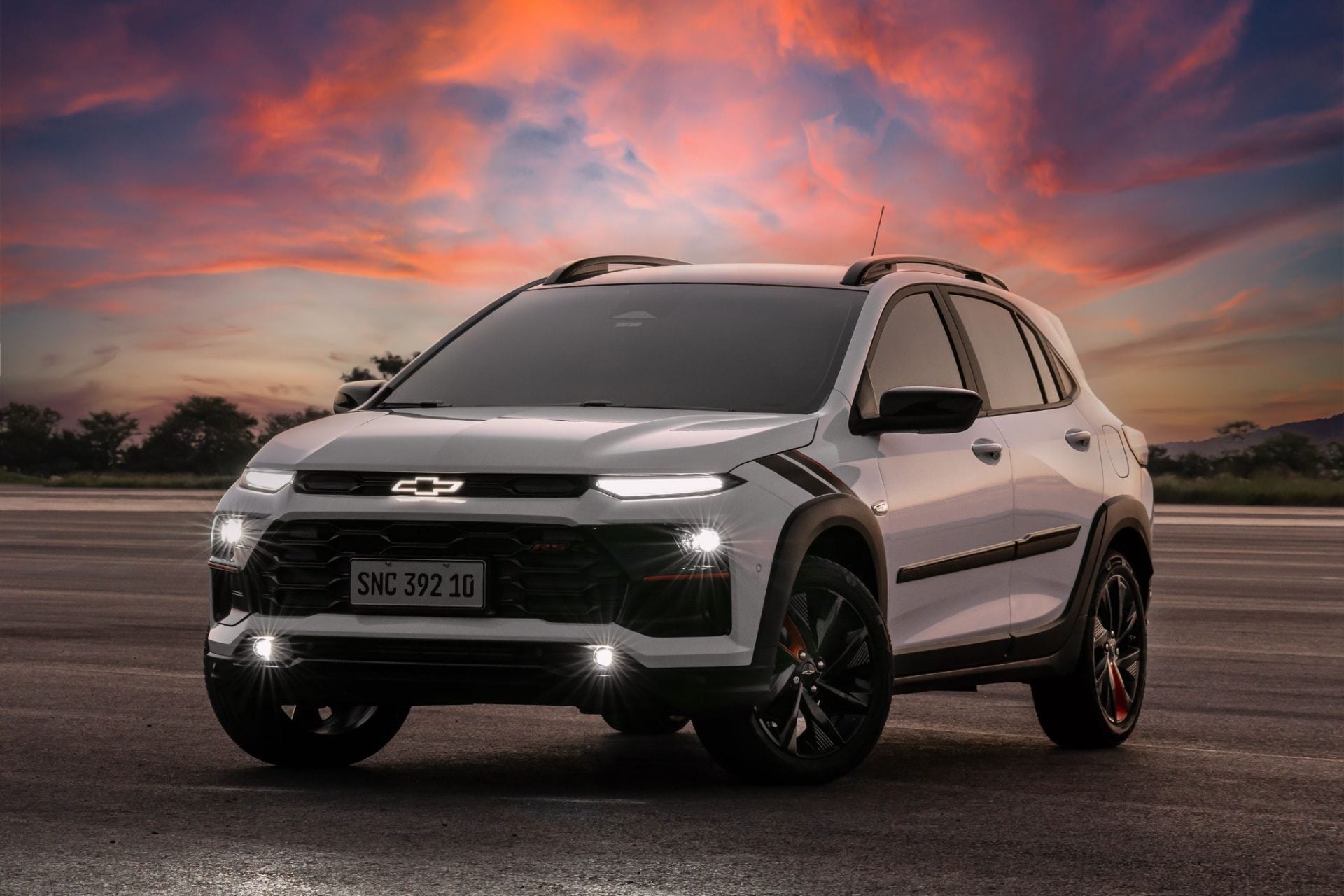 Chevrolet Sonic RS 2026 com acessórios frente parado