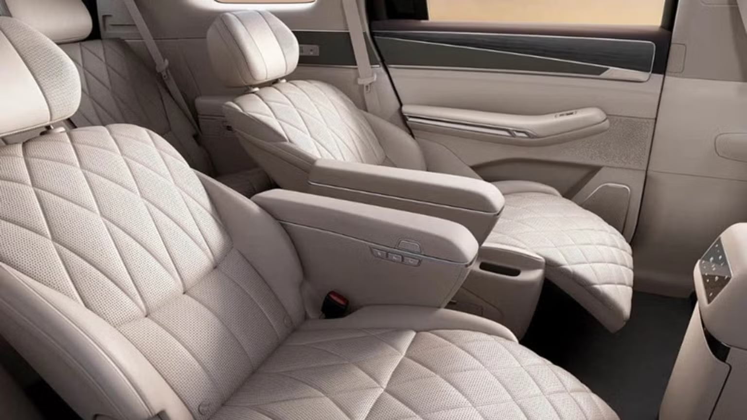 BYD Great Tang 6