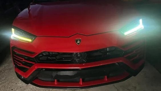 Farol amarelado em lamborghini urus gera polêmica e custo de R$ 34 mil (2)