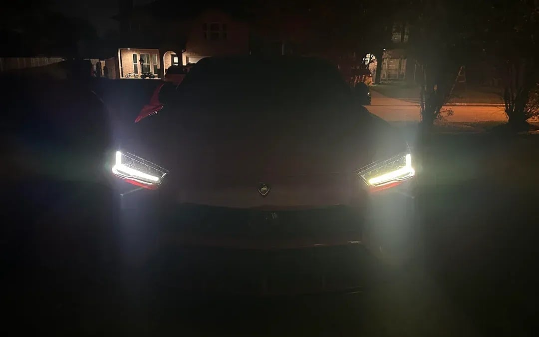 Farol amarelado em lamborghini urus gera polêmica e custo de R$ 34 mil (4)