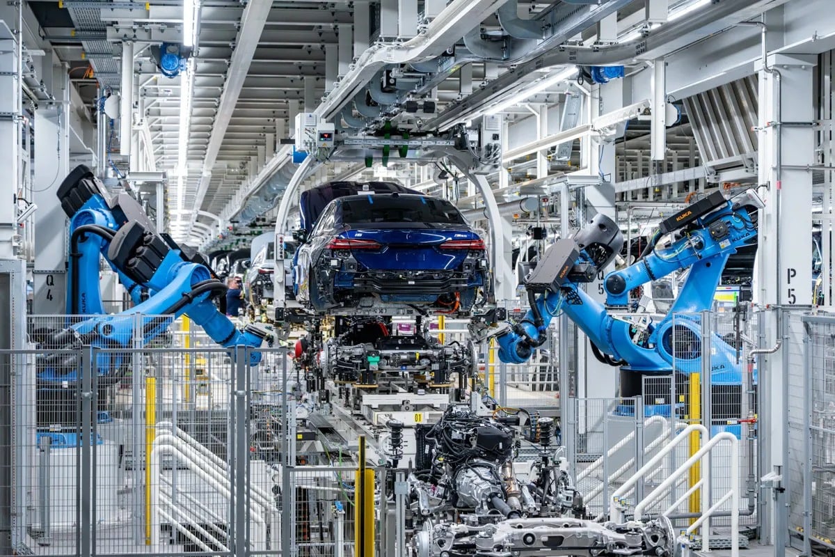 BMW alcança 2 milhões de elétricos produzidos (2)