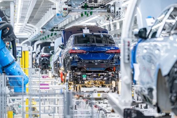 BMW alcança 2 milhões de elétricos produzidos (3)