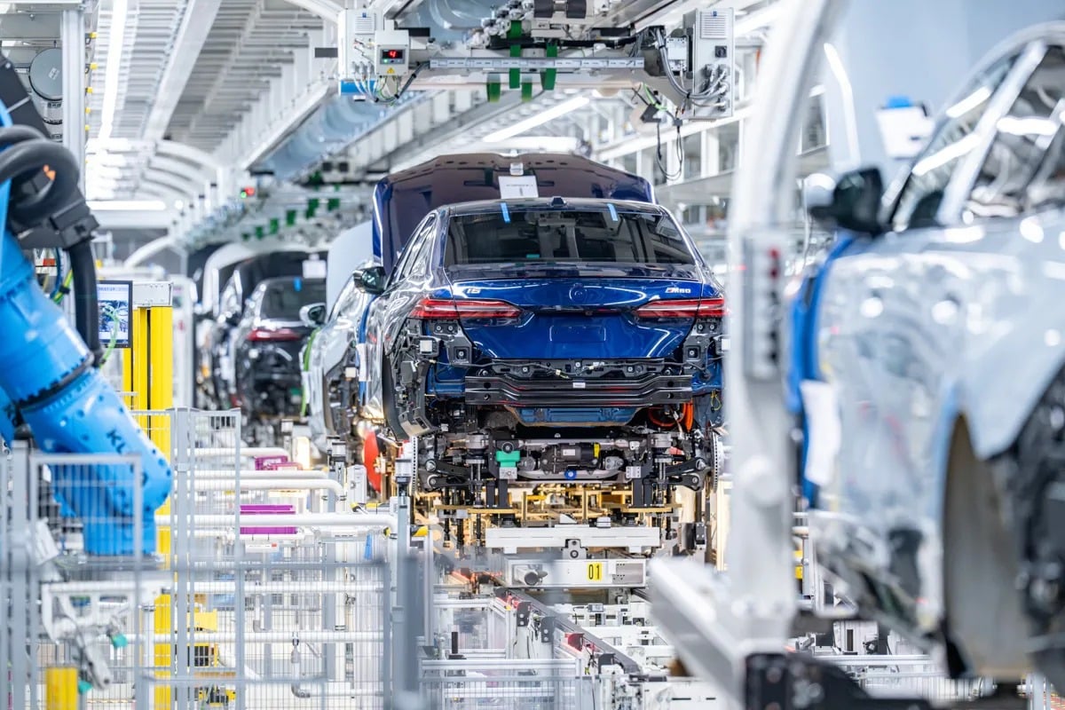 BMW alcança 2 milhões de elétricos produzidos (3)