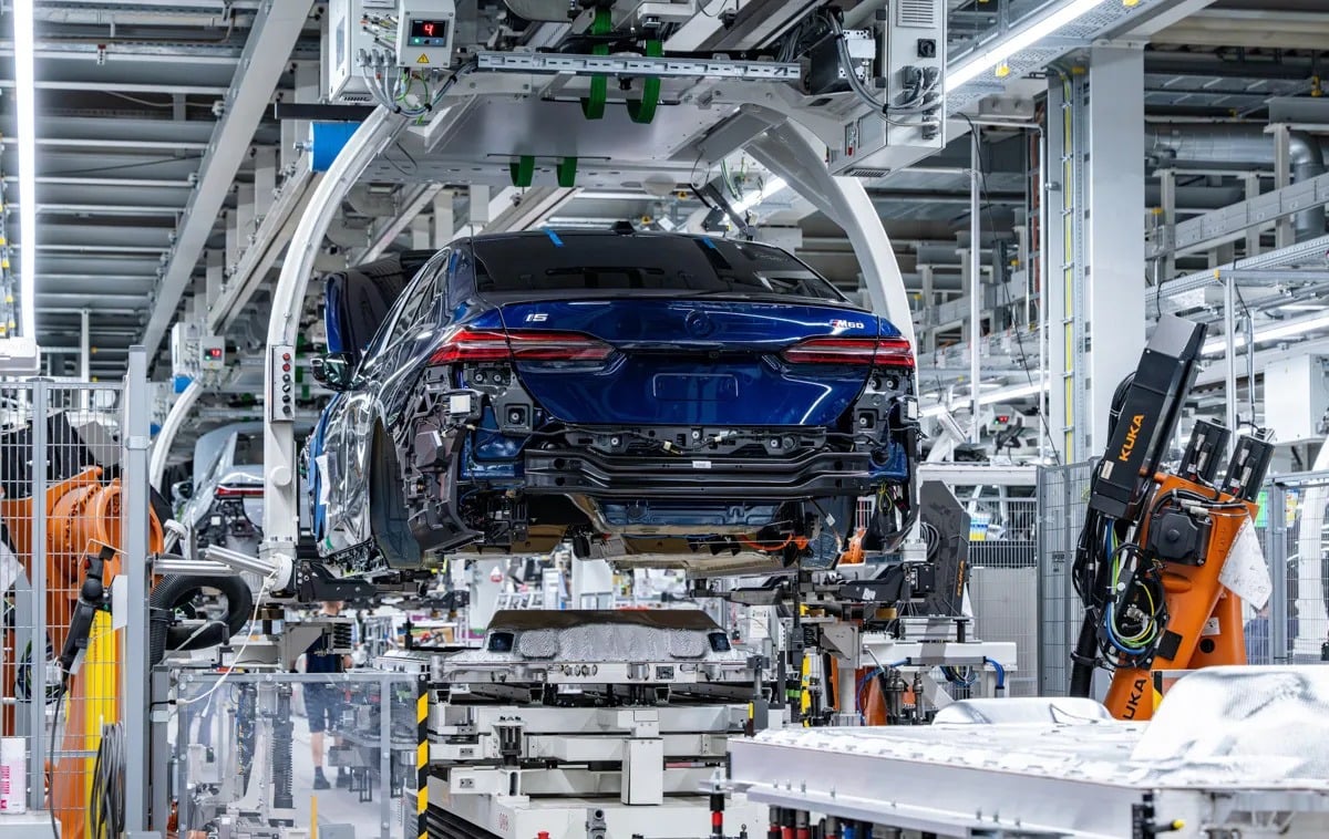 BMW alcança 2 milhões de elétricos produzidos (4)