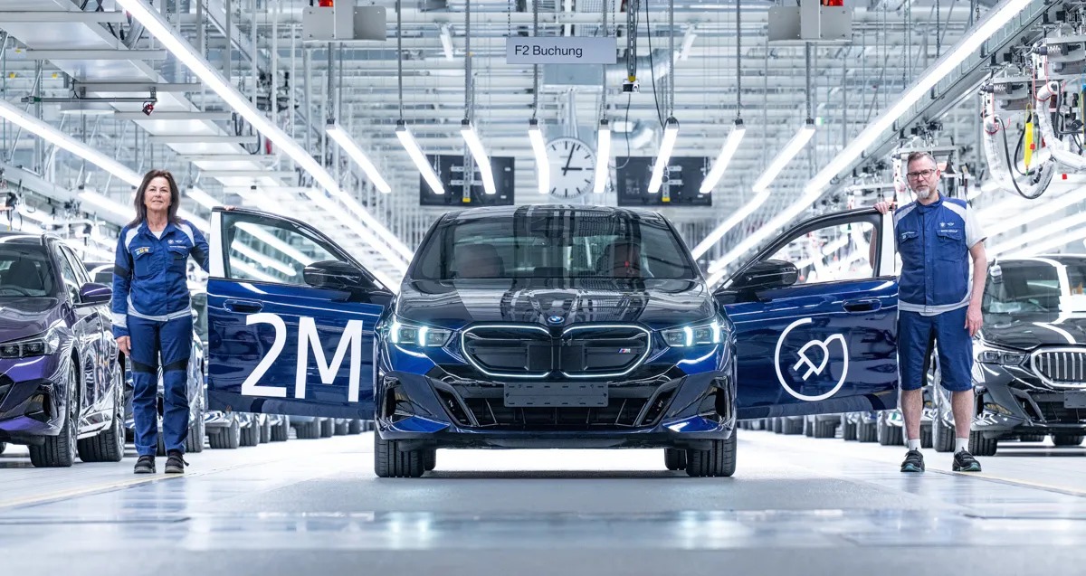 BMW alcança 2 milhões de elétricos produzidos (5)