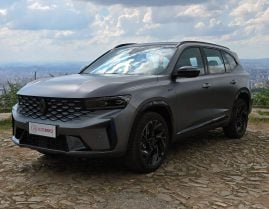 Renault Koleos E Tech Sprit Alpine frente parado