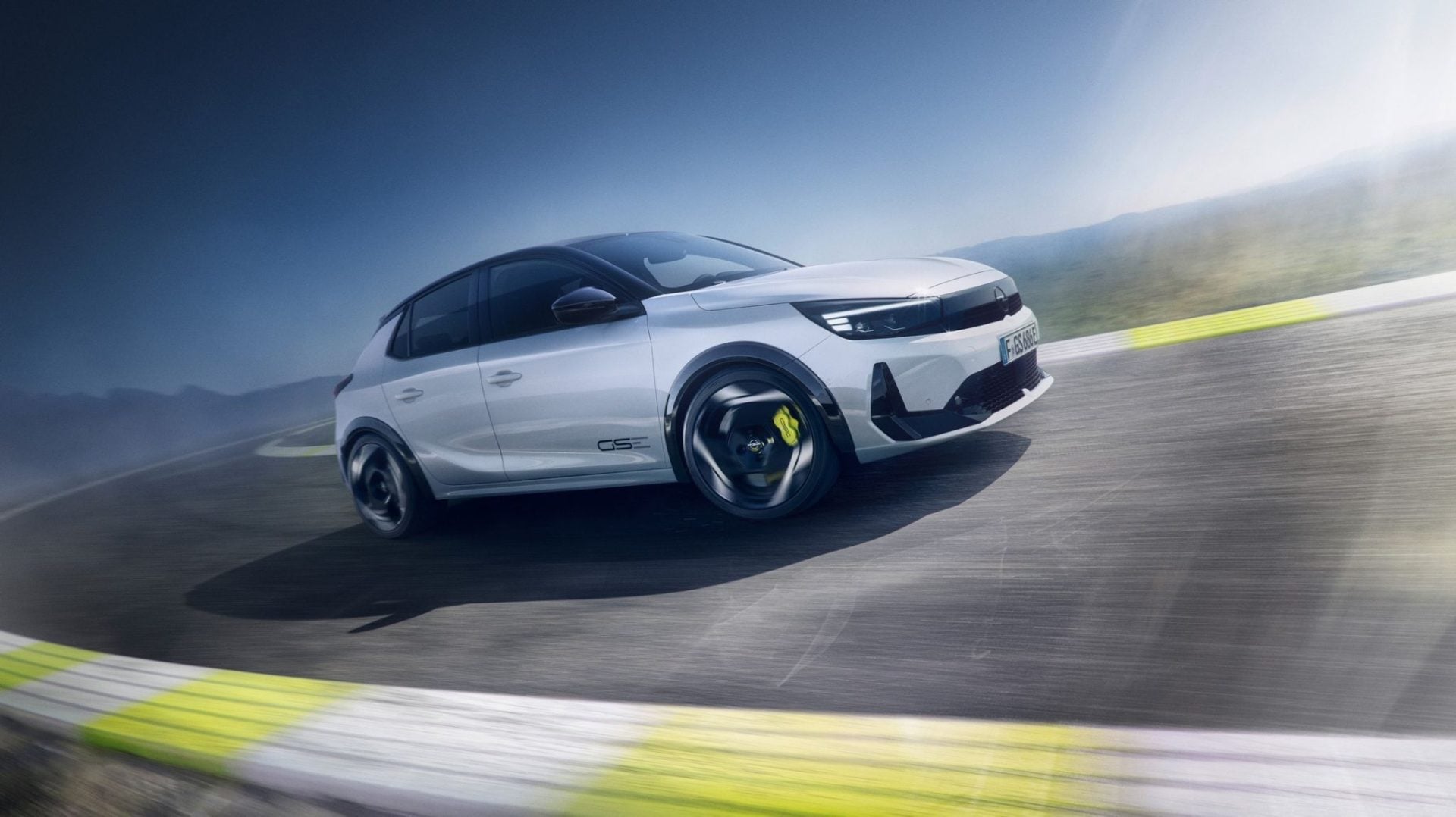 Opel presenta el Corsa GSE 202