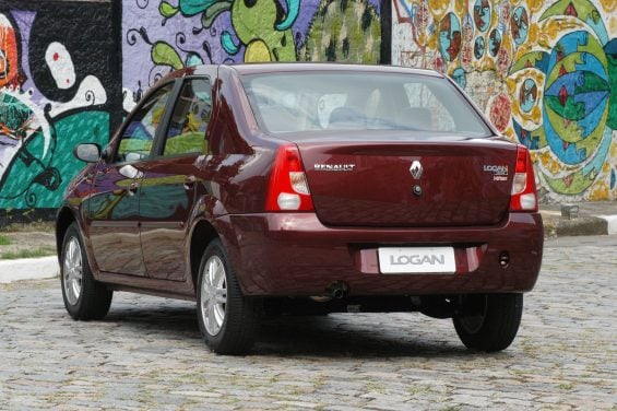 Renault Logan 2007 Trasero
