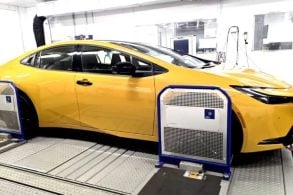 AAA revela que temperaturas extremas são o maior inimigo de carros elétricos e híbridos