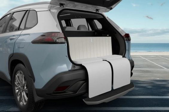 Corolla Cross ganha versão inspirada em Rolls-Royces para atividades ao ar livre