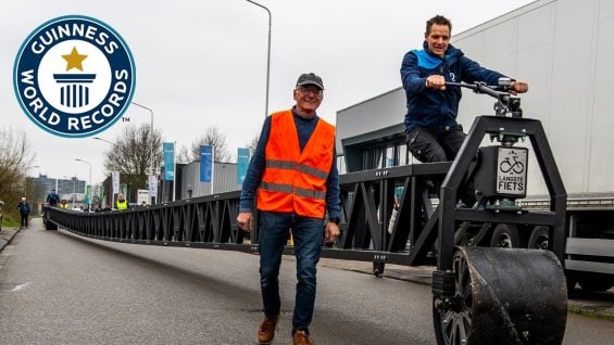 Maior que um caminhão? Conheça a bicicleta mais longa do mundo com 55 metros