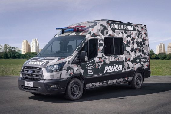 Policía Criminal de Ford Transit 1
