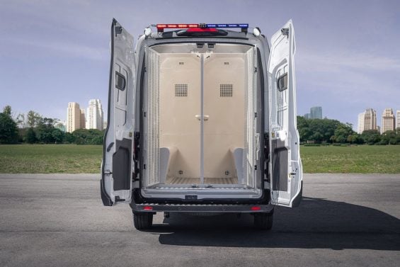Policía Criminal de Ford Transit 2