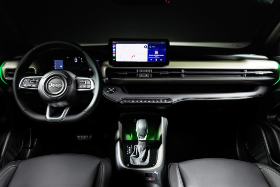 Jeep revela interior do Avenger brasileiro com diferenças em relação à Europa