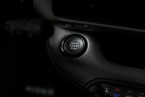 Interior Jeep Avenger nacional 4