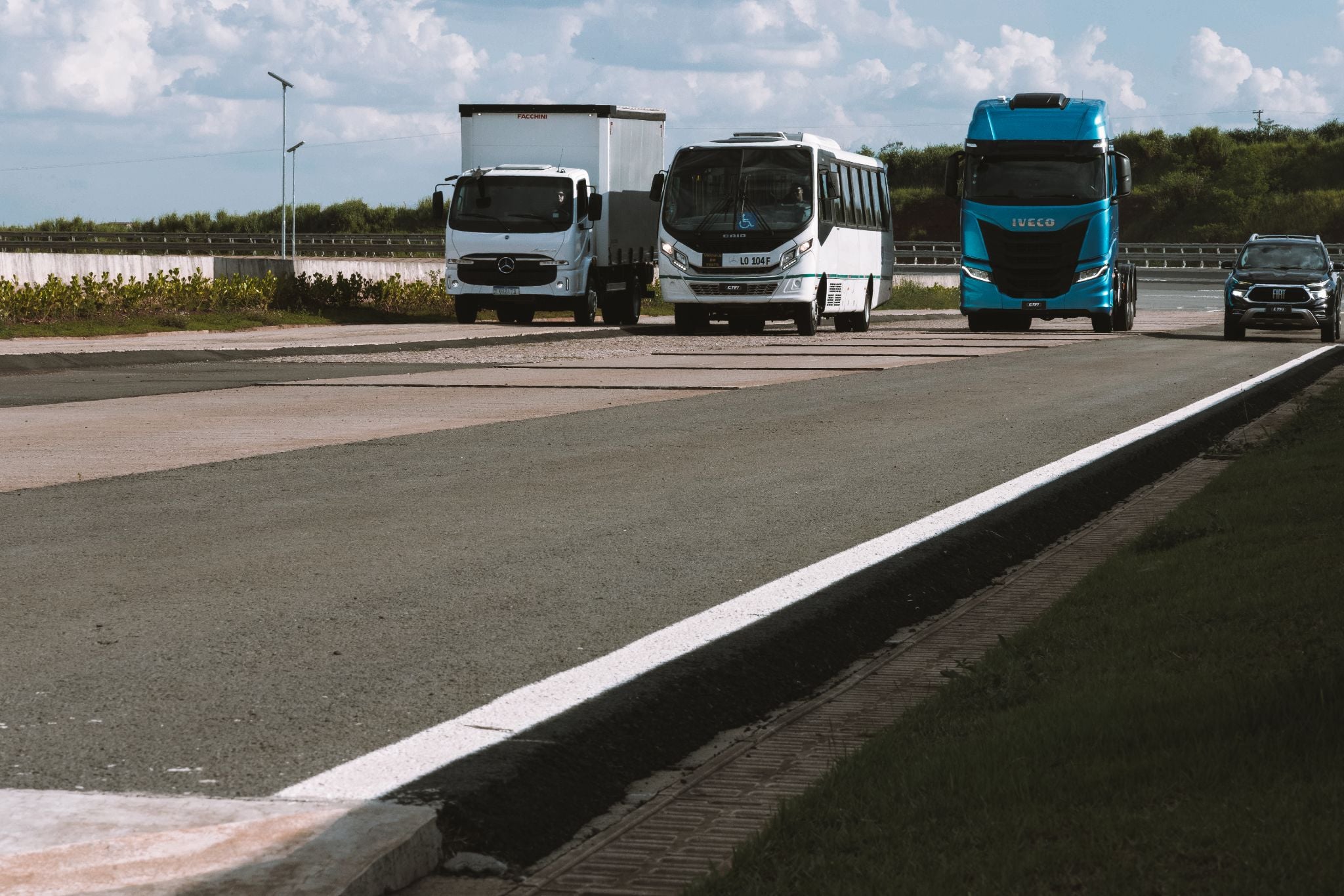 CTVI pista caminhão mercedes iveco ônibus Fiat Toro