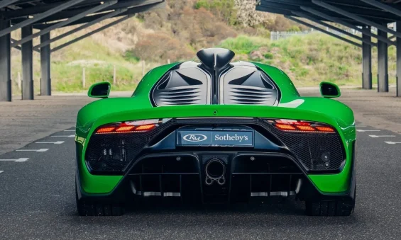 Mercedes AMG one verde 5