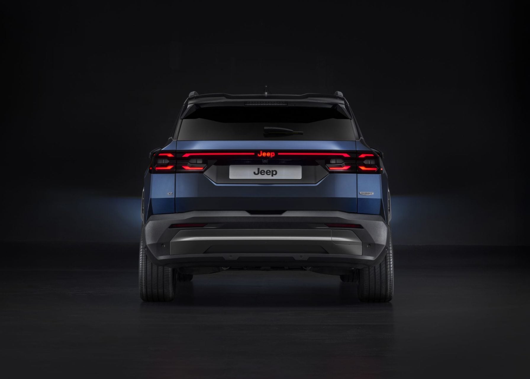 jeep compass e summit reserve traseira parado