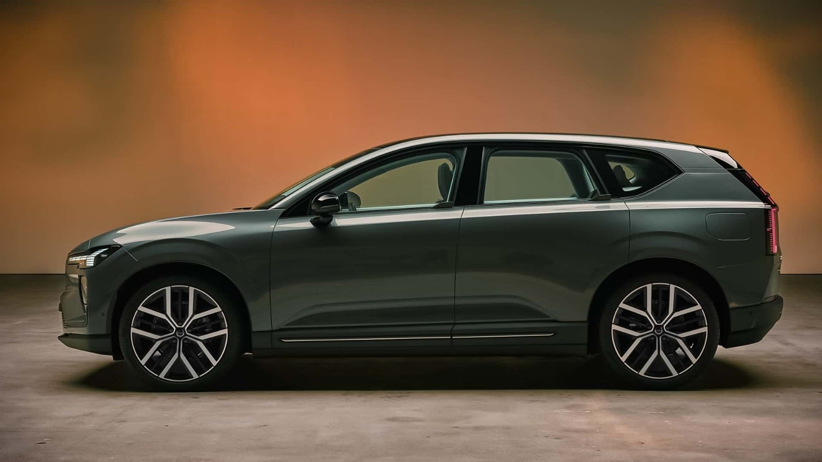 Volvo EX60 (4)