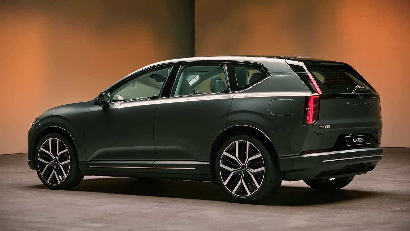 Volvo EX60 (7)