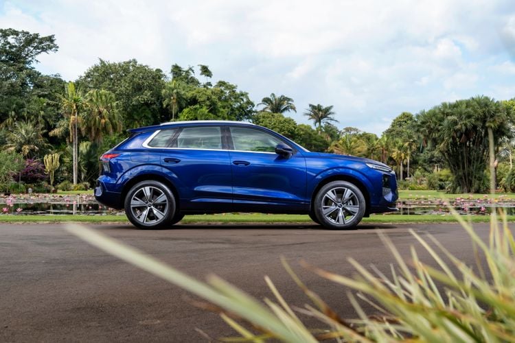 medium Q3 SUV 3 b94832dd45