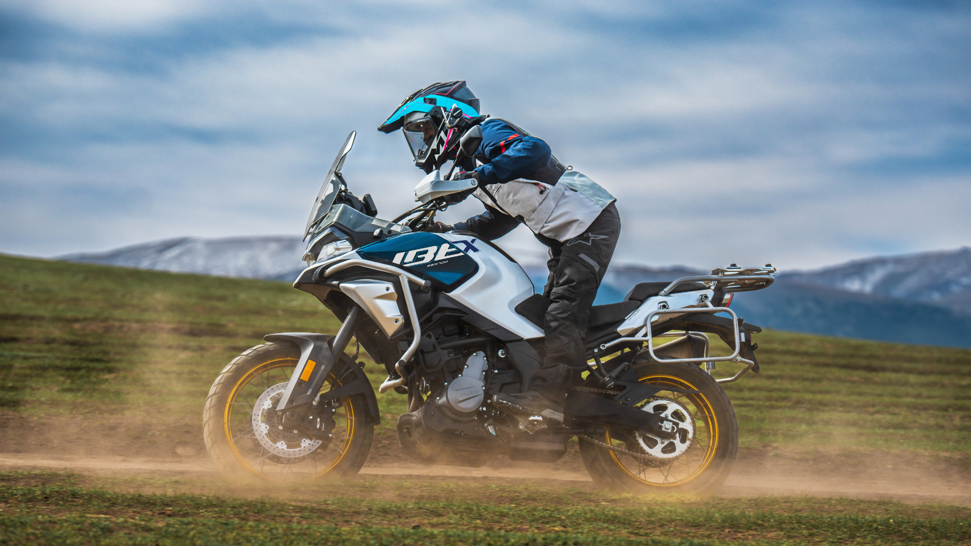 CFMoto Ibex 700