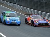 Dacia Logan Mercedes AMG GT 24 max verstappen horas de nurburgring 2026