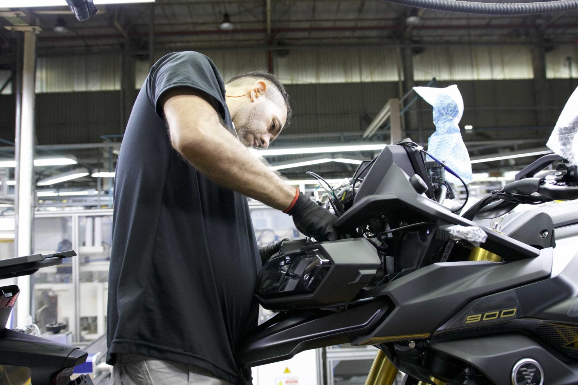 Voge inicia produção no Brasil com quatro modelos em Manaus fabrica voge (6)