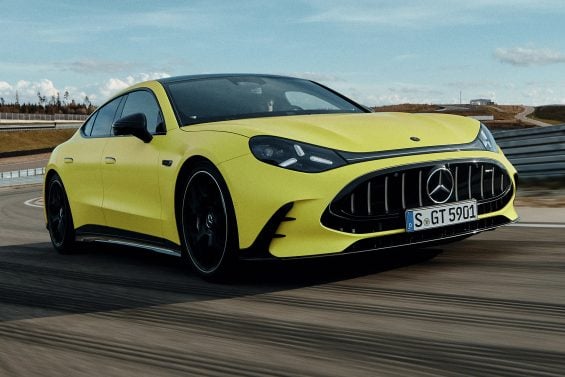 Das neue Mercedes AMG GT 4 Türer Coupé: Revolutionäre Performance Maximale Intensität The new Mercedes AMG GT 4 Door Coupé: Revolutionary performance Maximum intensity