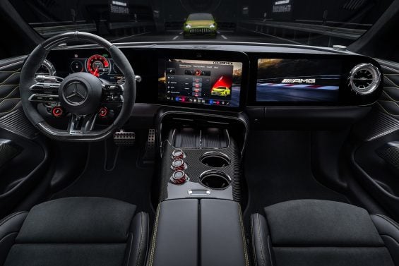 Das neue Mercedes AMG GT 4 Türer Coupé: Revolutionäre Performance Maximale Intensität The new Mercedes AMG GT 4 Door Coupé: Revolutionary performance Maximum intensity