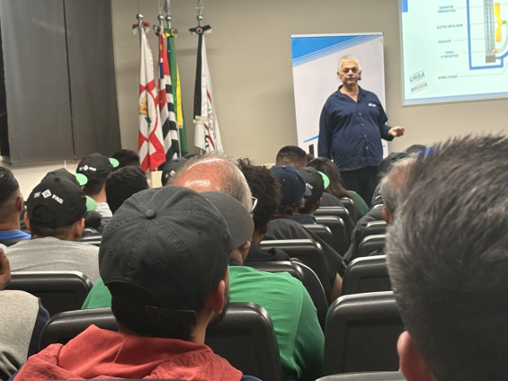 Evento gratuito em MG ensina mecânicos a evitar o erro que destrói motores