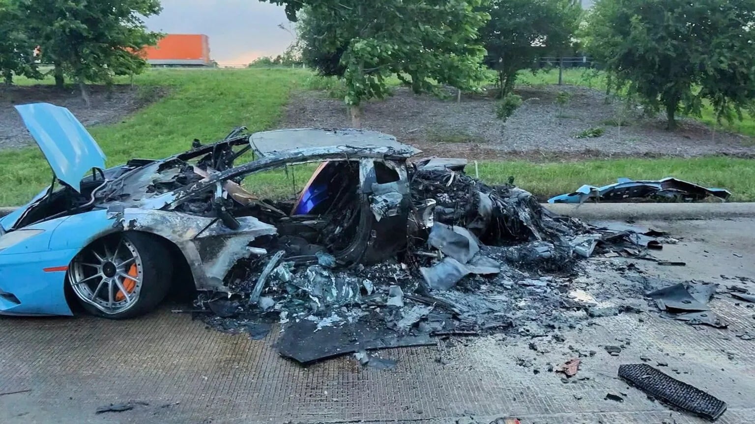 Duas Lamborghinis raras batem no Texas e prejuízo passa de 1 milhão de dólares (4)