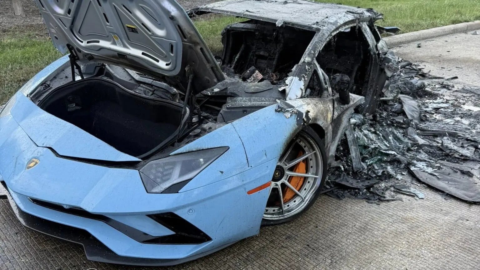 Duas Lamborghinis raras batem no Texas e prejuízo passa de 1 milhão de dólares (6)