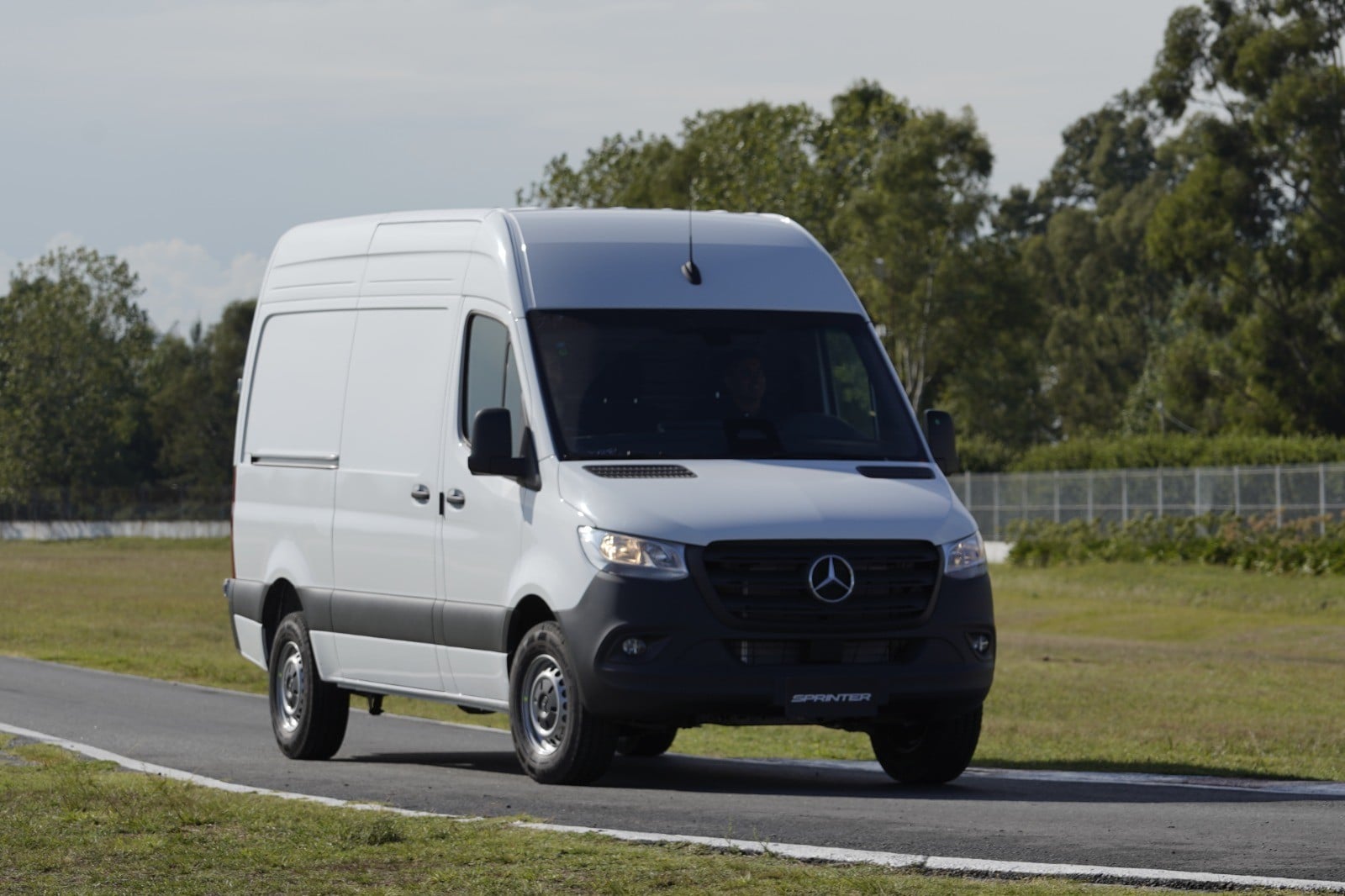 mercedes benz sprinter automatica frente