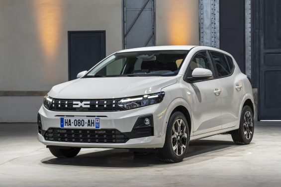 Zebra? Sandero se torna o carro mais vendido do rico mercado da Europa